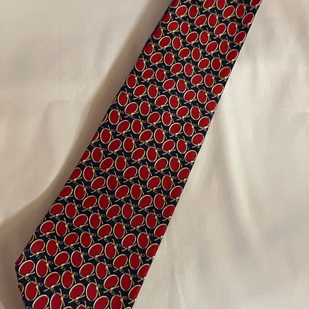 BROOKS BROTHERS TIE PROUDLY MADE IN USA RED Ovals On Navy 100% SILK